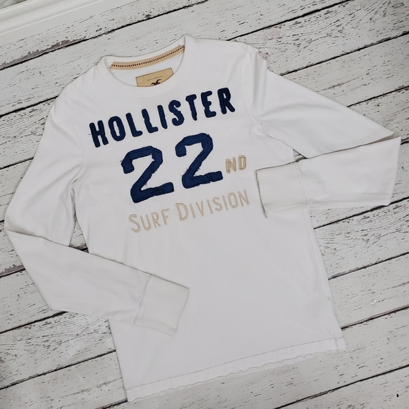 Hollister applique logo crewneck sweatshirt Clearance